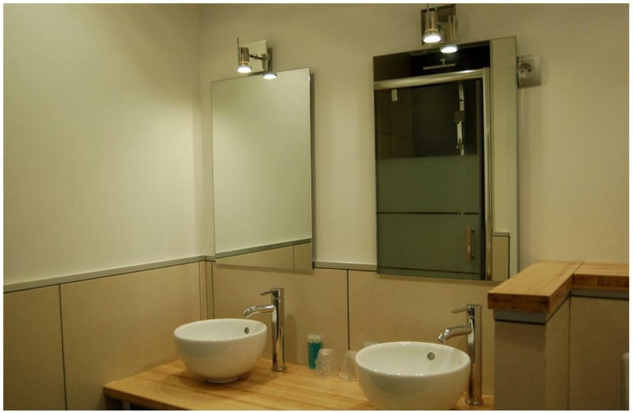 La Caroline Hotel Corbie ภายนอก รูปภาพ